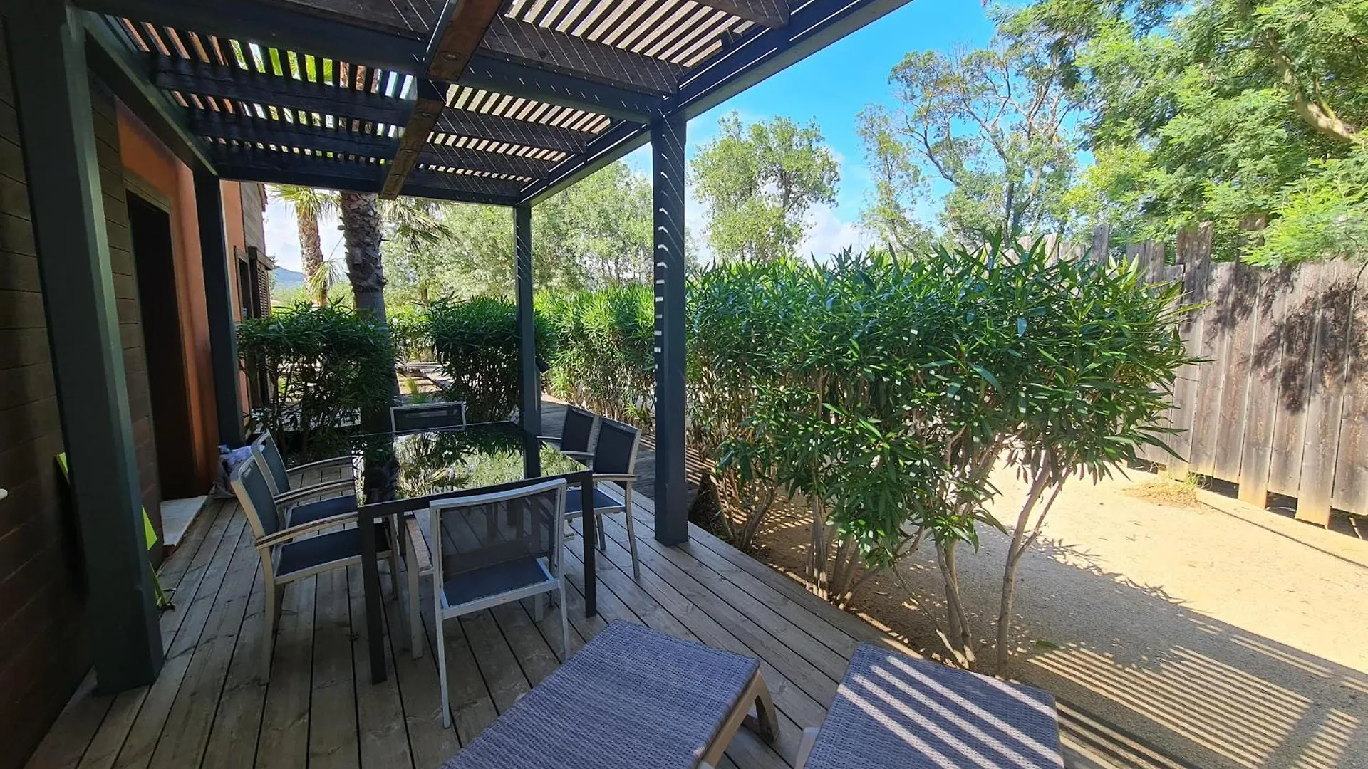Residence Saint Pierre Grimaud 0*,  Frankrijk