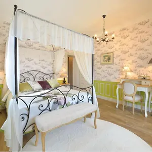  Vakantiehuis Le Chateau De Vernieres Frankrijk